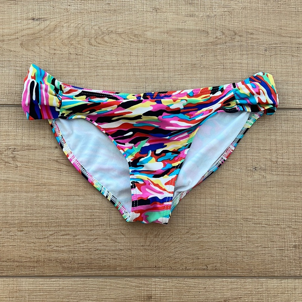 Roxy swim bottoms size small